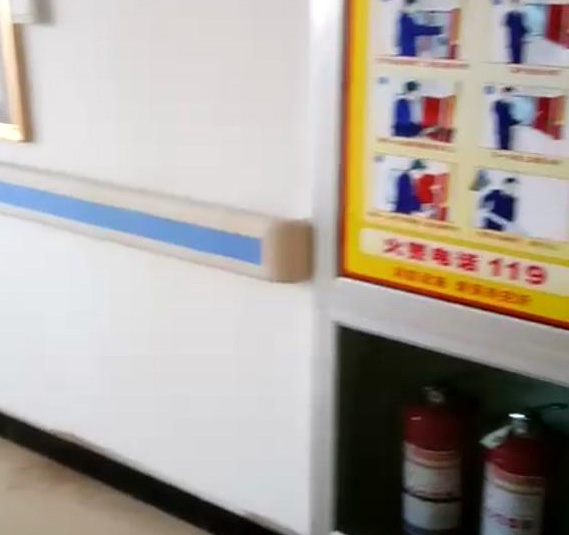 【甘肅】酒泉市人民醫(yī)院走廊扶手，理應(yīng)選擇性價(jià)比高的好產(chǎn)品